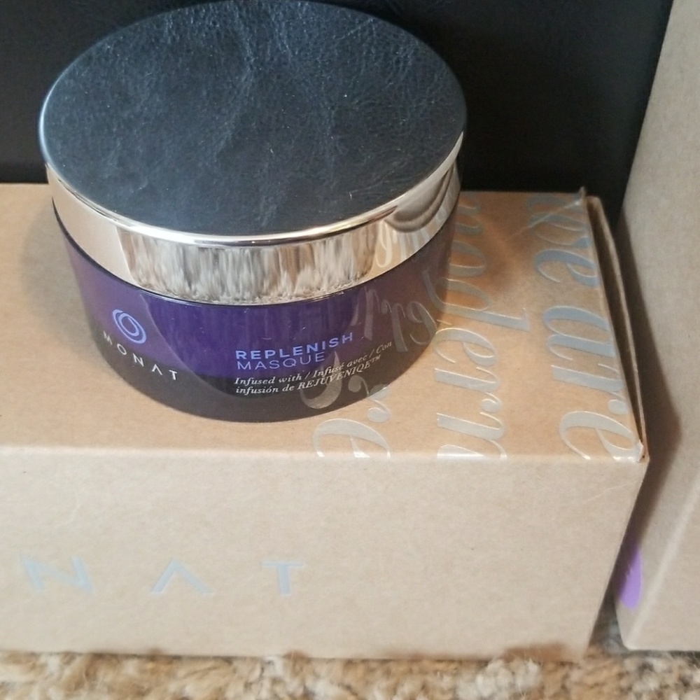 Monat Replenish Masque